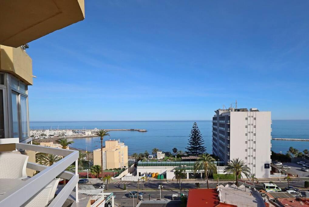 Apartamento Vistas Al Mar Y Al Puerto Deportivo Benalmádena Exterior foto