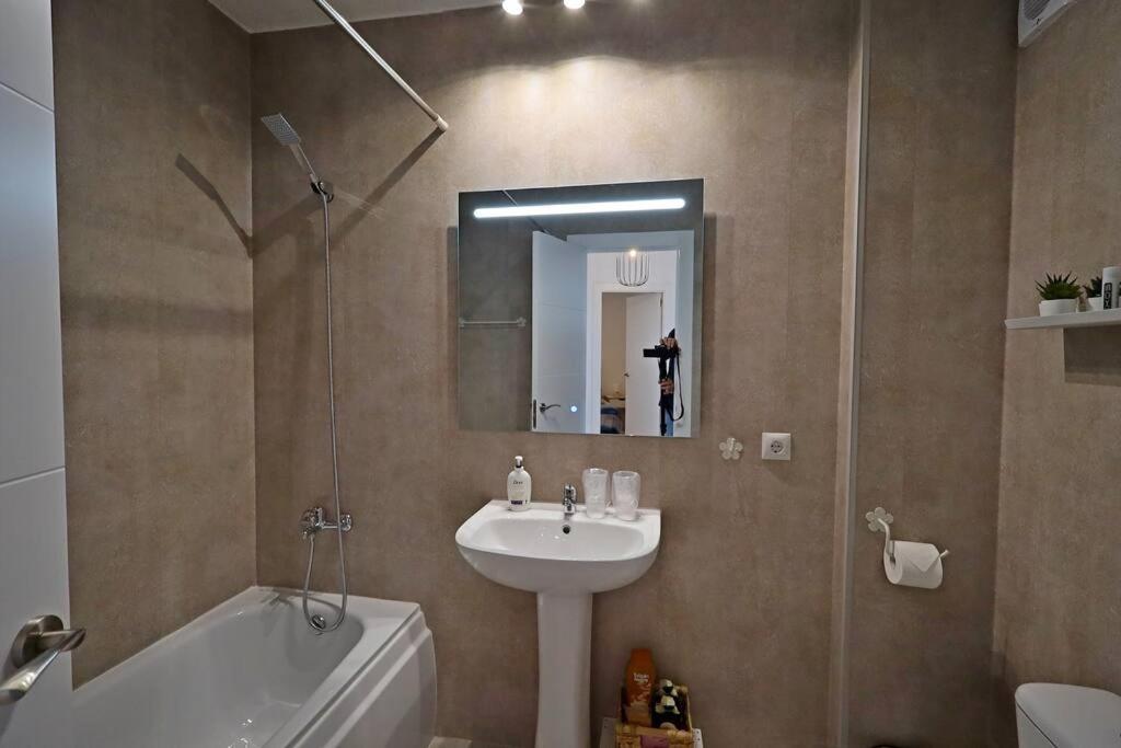 Apartamento Vistas Al Mar Y Al Puerto Deportivo Benalmádena Exterior foto