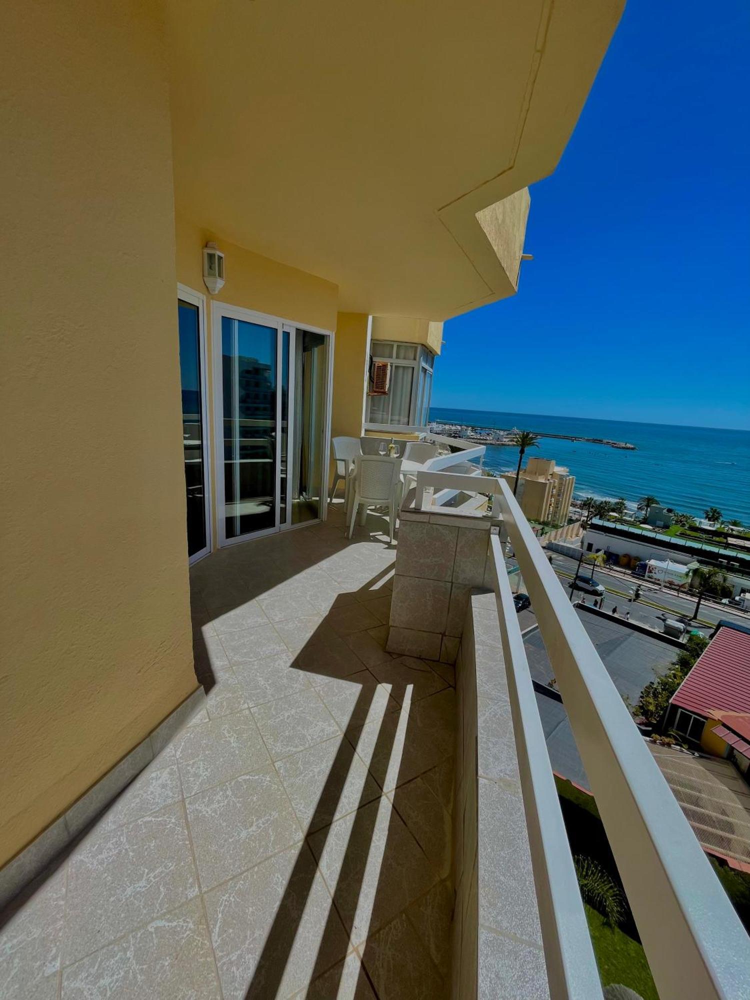 Apartamento Vistas Al Mar Y Al Puerto Deportivo Benalmádena Exterior foto