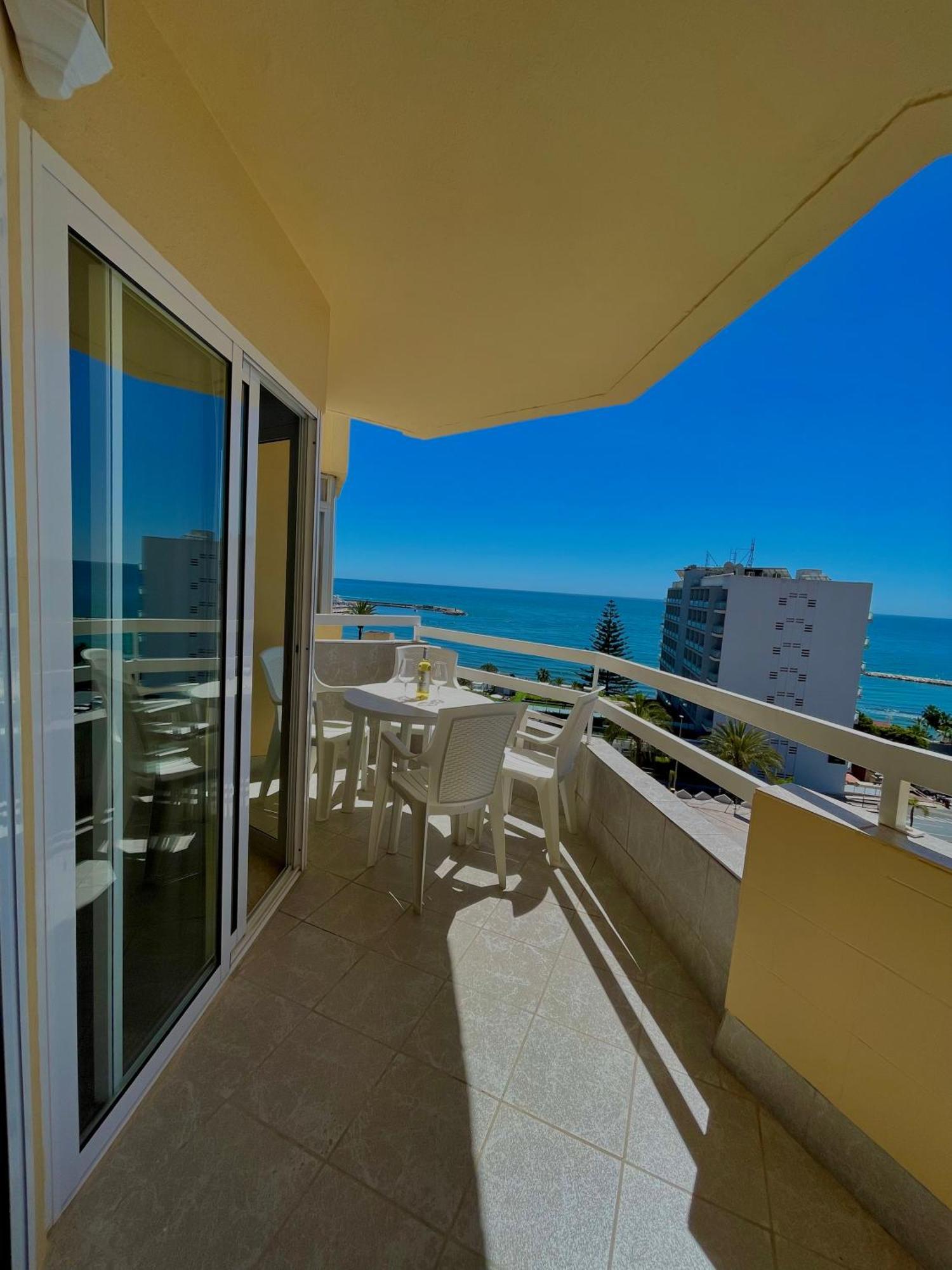 Apartamento Vistas Al Mar Y Al Puerto Deportivo Benalmádena Exterior foto