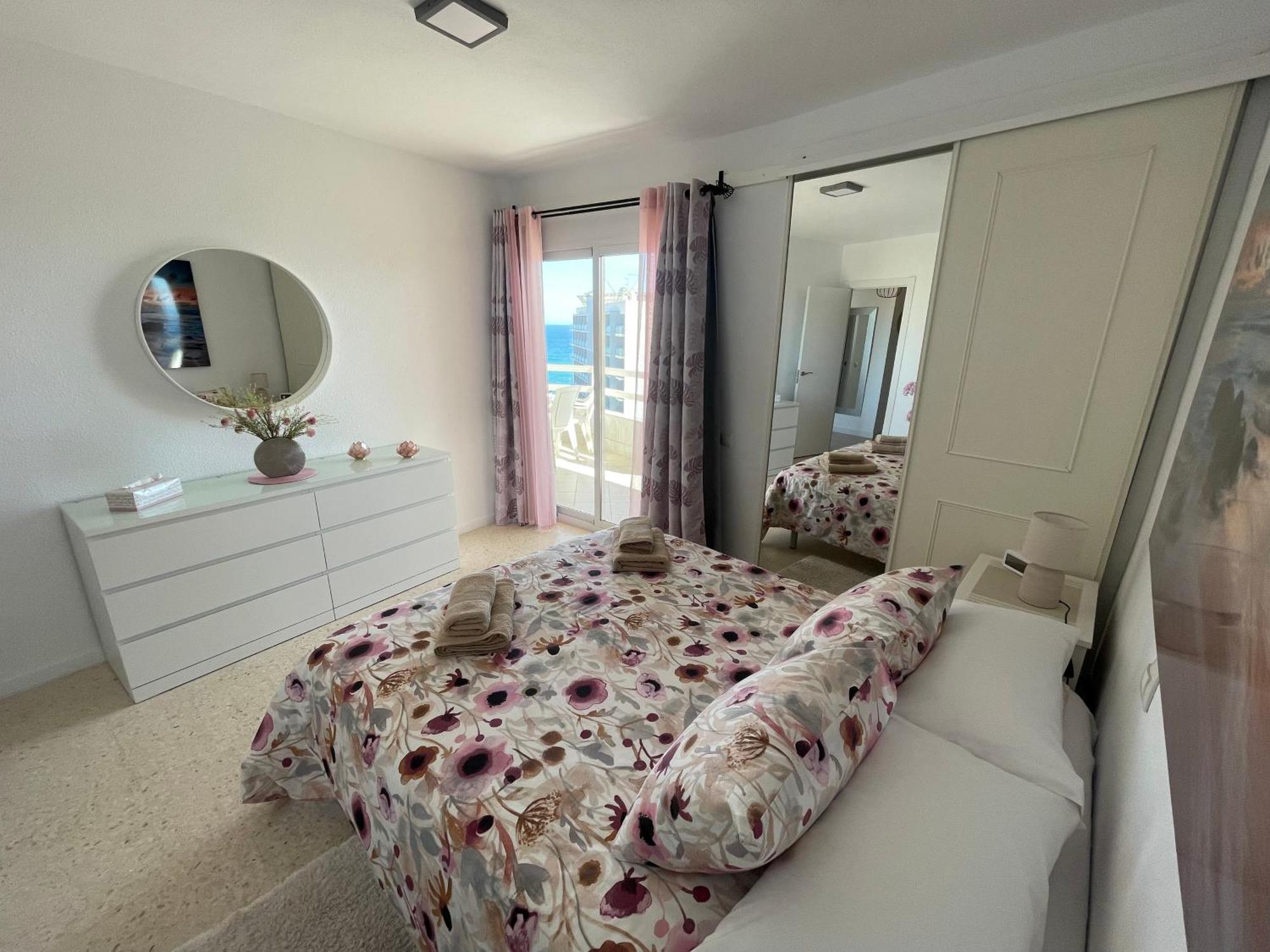 Apartamento Vistas Al Mar Y Al Puerto Deportivo Benalmádena Exterior foto
