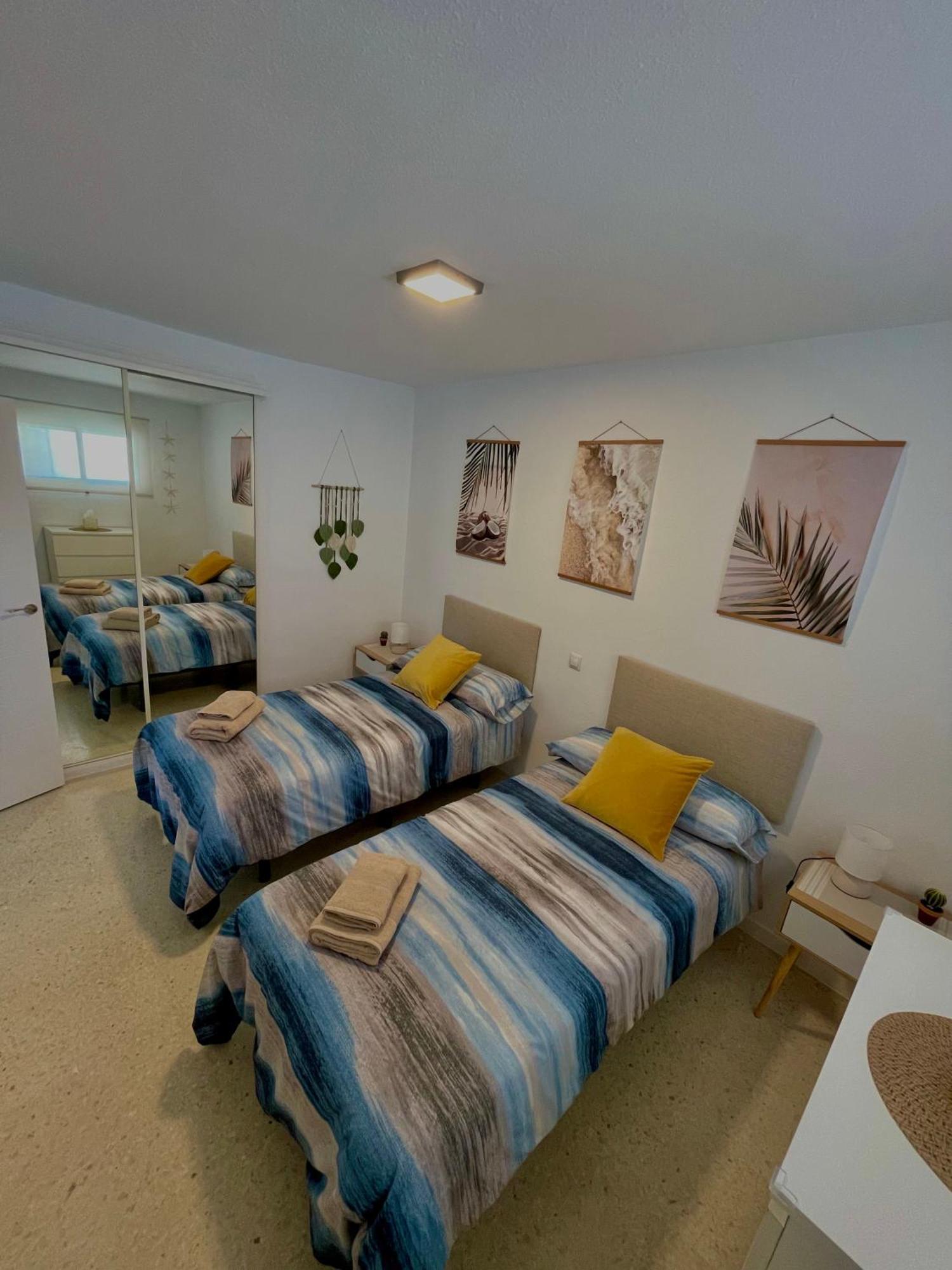 Apartamento Vistas Al Mar Y Al Puerto Deportivo Benalmádena Exterior foto
